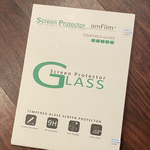 iPad Pro Glass Screen Protector - Picture 4 of 7